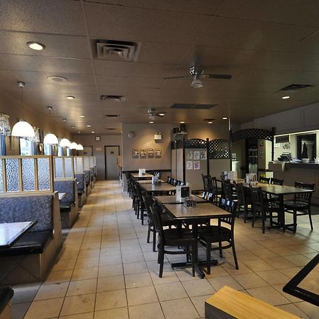 Beaverlodge Motor Inn Exterior photo
