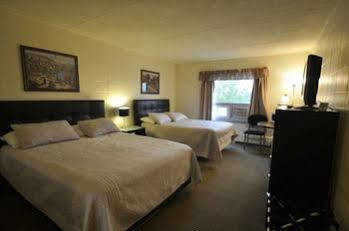 Beaverlodge Motor Inn Exterior photo